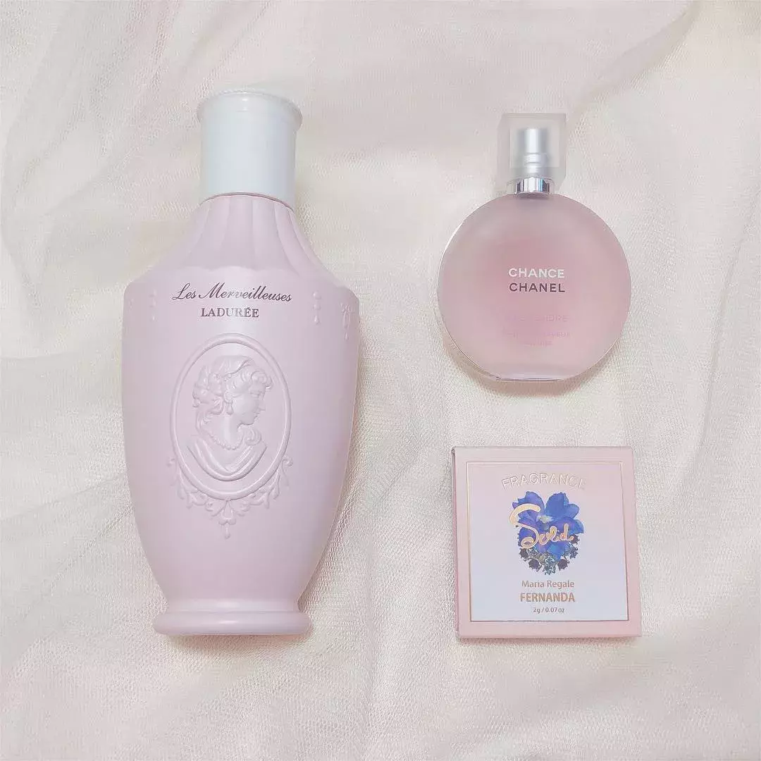 練り香水を使いこなしてモテ度をアップさせよう すてきに香るおすすめ練り香水8選 ローリエプレス