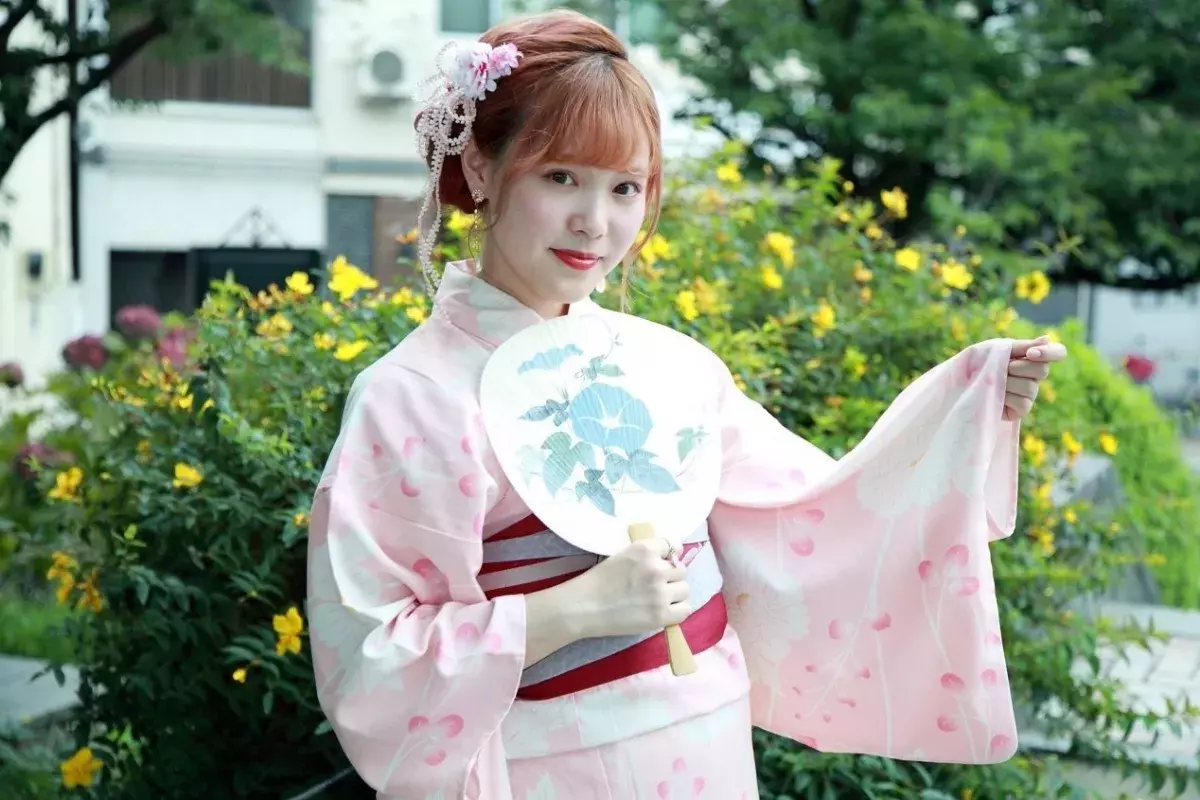 浅草で浴衣デートしよう 人気のレンタル店 梨花和服 知ってる