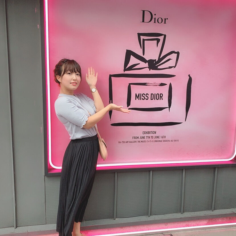 表参道ディオールカフェに行きたい♡　Dior展覧会が期間限定オープン！の1枚目の画像