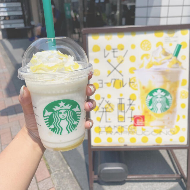 レモン × ヨーグルト 発酵フラペチーノ 630円(税込)