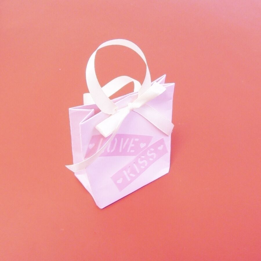【簡単】かわいいバレンタインラッピング♡　紙コップラッピング＆ミニ紙袋をDIYの4枚目の画像