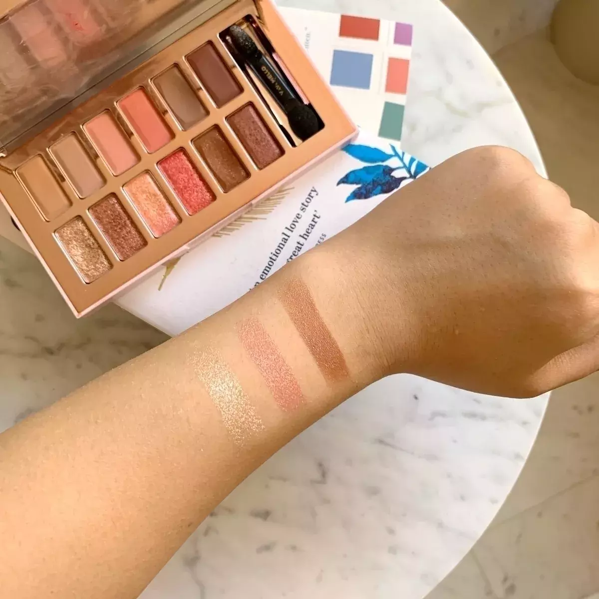 いいね リポスト殺到まちがいなし コスメ スウォッチを上手に撮影できる基本テクをこっそり伝授 ローリエプレス