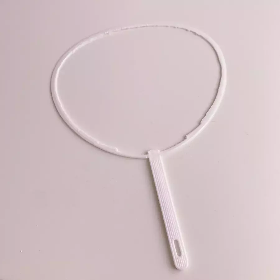 オタ活手作りグッズ クリアな透け感がかわいすぎ 夏のヲタ活にぴったりな透明うちわの作り方 ローリエプレス