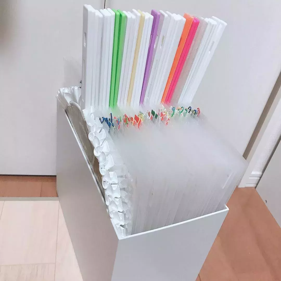 推しグッズをおしゃれ収納するテク アイテム紹介 銀テ スローガン うちわ ペンラを永久保存 ローリエプレス