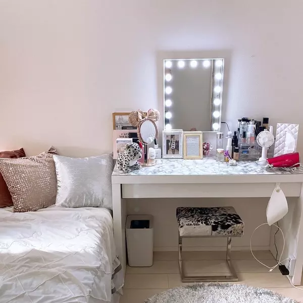 おしゃれなドレッサーがある部屋づくり 韓国風からガーリーまでルームツアー ローリエプレス