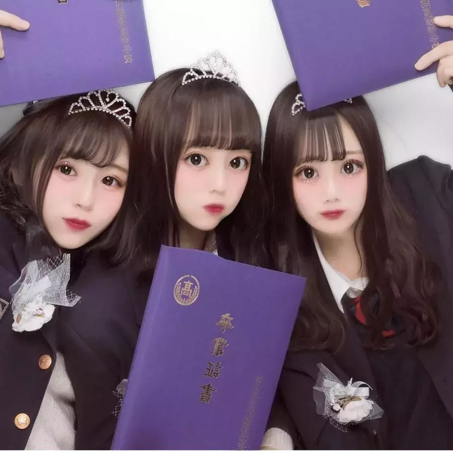 21最新版 エモい卒業式フォトアイディア6選 映える撮り方 加工アプリ紹介 ローリエプレス