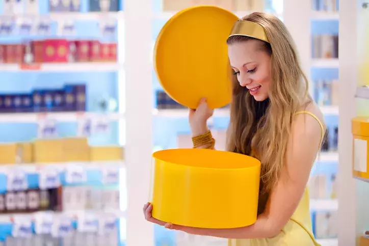 彼氏から正直いらないプレゼントをもらってしまった時の女子の本音 ローリエプレス 彼氏から正直いらないプレゼントをもらってしまった時の女子の本音 ローリエプレス