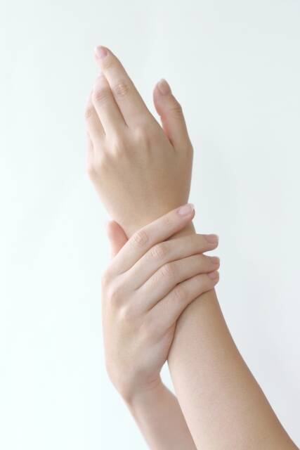 清潔感あふれる女性に見せる方法 男性にモテるには指先の意識が重要 ローリエプレス
