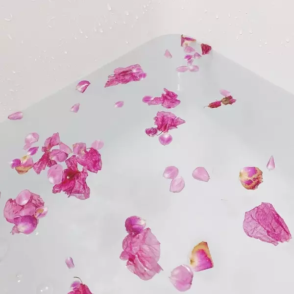 キスマークの消し方は メイクの隠し方とごまかす6つの方法 ローリエプレス