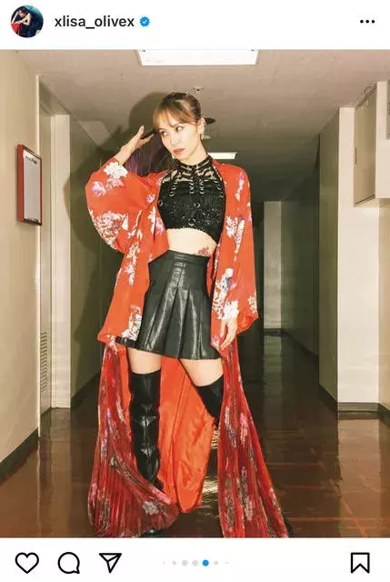 おなかのタトゥーなに ただただカッコいい Lisa くびれ 美脚際立つ大胆衣装の全身ショットに反響 ローリエプレス