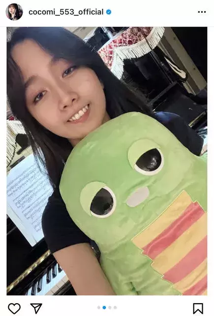 Cocomi 父からもらったガチャピンのぬいぐるみとのモノマネ2ショットに 可愛い親子 面白すぎる の声 ローリエプレス