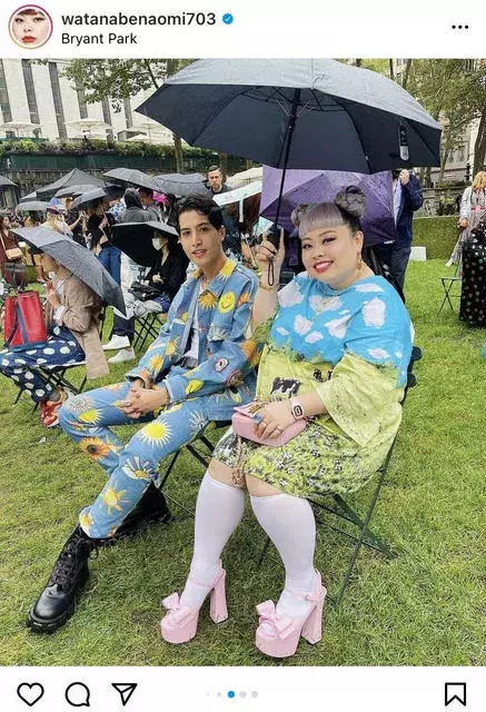 ハッピーがいっぱい 最強コンビ 渡辺直美 Kemioのポップなファッションに身を包んだ2ショットに反響 ローリエプレス