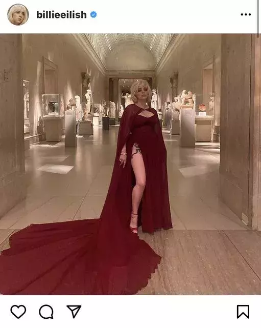 ビリー アイリッシュ 大胆スリットのドレス姿に マリリン モンローみたい セクシーで素敵 と反響 ローリエプレス ビリー アイリッシュ 大胆スリットのドレス姿に マリリン モンローみたい セクシーで素敵 と反響 ローリエプレス