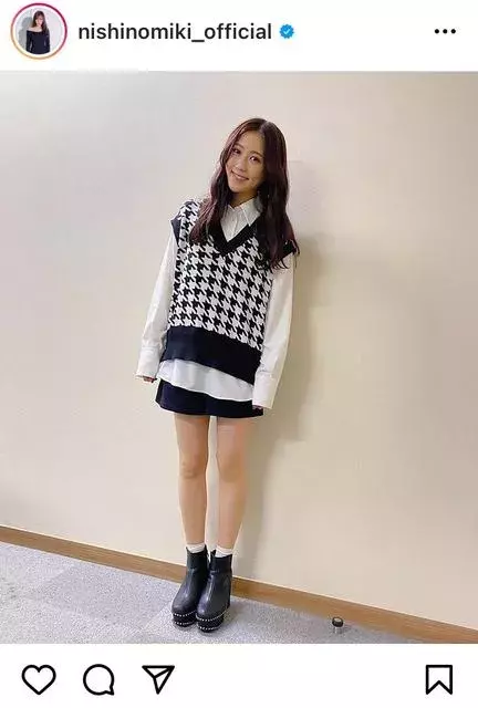 西野未姫 美脚際立つ秋服ショットに Jk感半端ない ほんとに足細くなった と反響 ローリエプレス