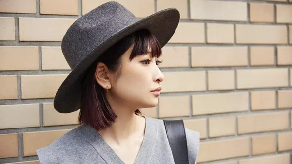 Iライン強調で高見え 身長158cm中村真里さんのスタイルアップコーデ ローリエプレス