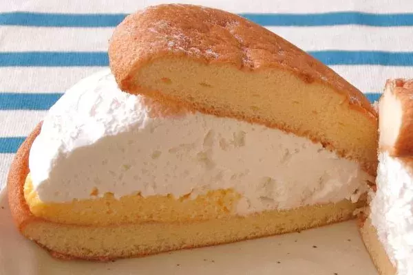 食レポ ドンレミースイーツ ケーキ屋さんならこう作る 食感が一味違うあの流行スイーツ ローリエプレス 食レポ ドンレミースイーツ ケーキ屋さんならこう作る 食感が一味違うあの流行スイーツ ローリエプレス