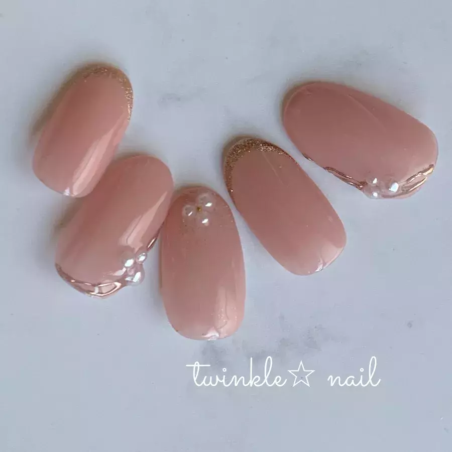 春の指先はアクセサリーのようにパールを纏って 22 ローリエプレス