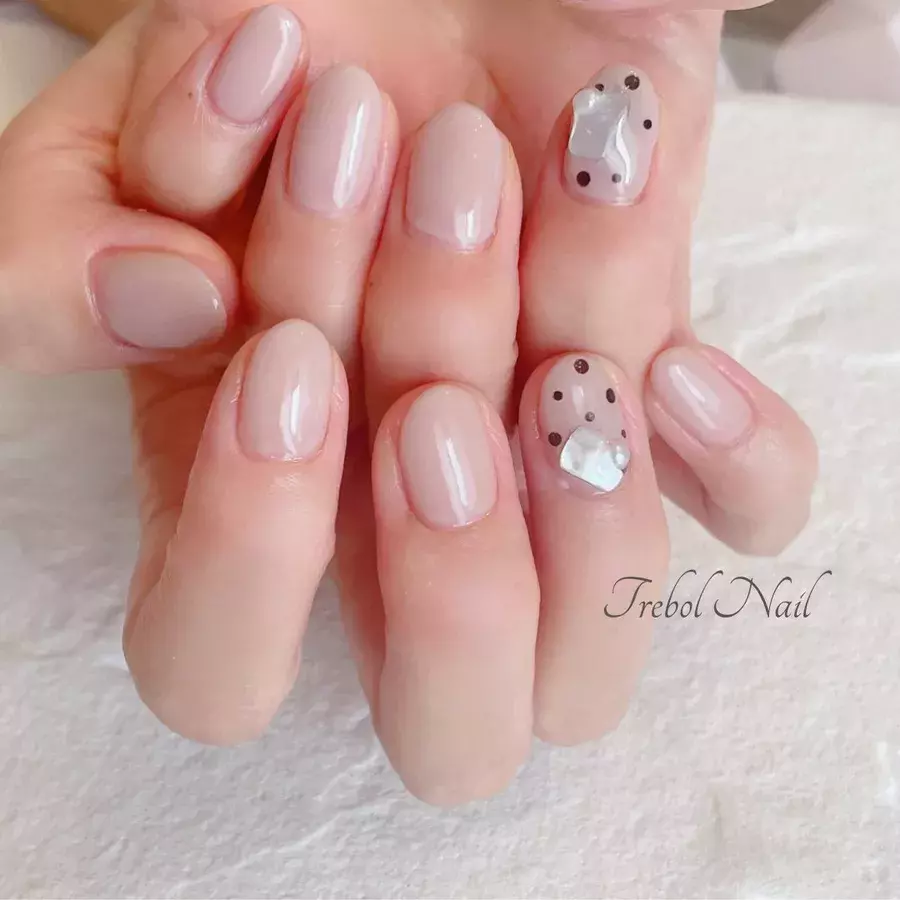 黒とベージュでつくる おパリ女子のトレンドネイル 21 ローリエプレス