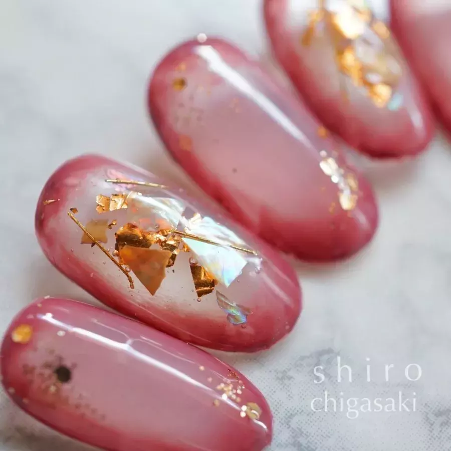 やり方次第で印象チェンジ アレンジ別グラデーションネイル 21 ローリエプレス やり方次第で印象チェンジ アレンジ別グラデーションネイル 21 ローリエプレス