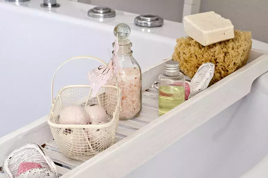 お風呂のインテリアをおしゃれに リラックス効果高まるグッズやインテリア ローリエプレス