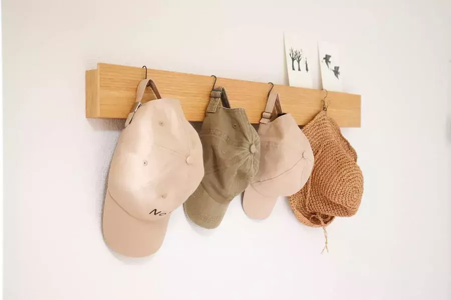 100均 キャンドゥ の帽子ハンガーが便利 帽子収納アイデアも紹介 ローリエプレス