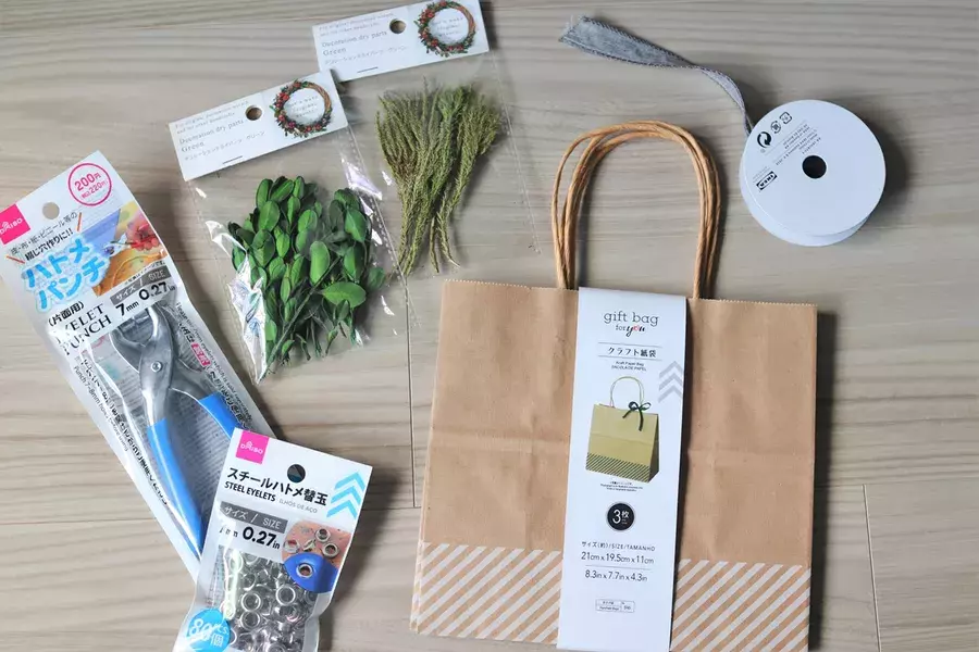 100均ラッピング クリスマスギフトにも おすすめグッズと包み方 ローリエプレス