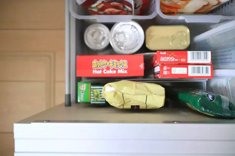 連載 キッチン収納には100均 セリア のスリムなファイルボックスが便利 ローリエプレス