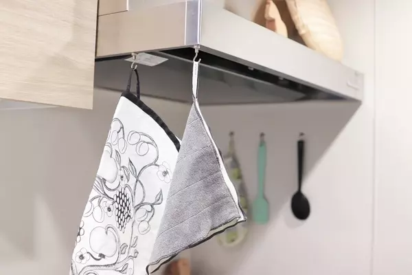 セリア ダイソー 100均 強力マグネットフック を使った収納アイデア ローリエプレス