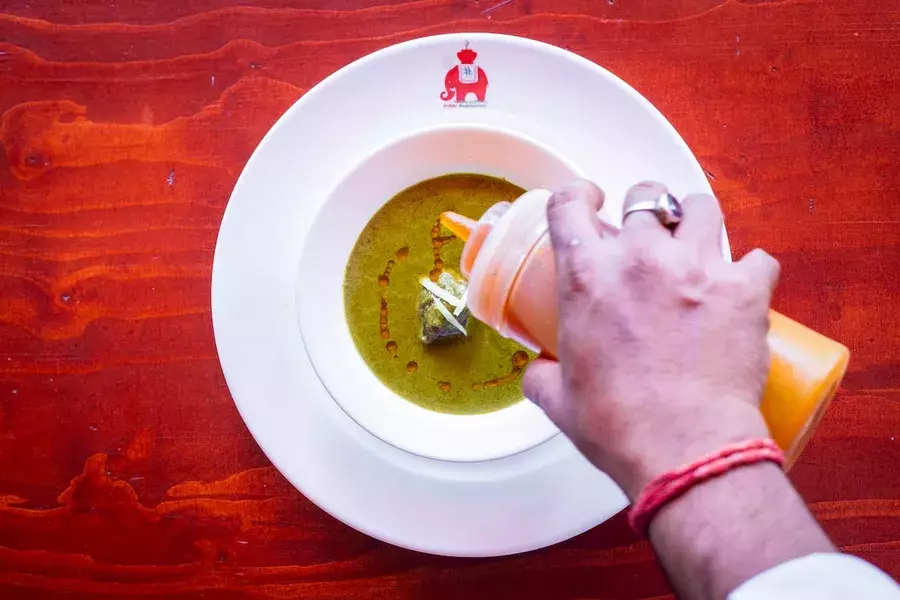 職場の年上男性の落とし方6選 脈ありサインもチェック ローリエプレス 職場の年上男性の落とし方6選 脈ありサインもチェック ローリエプレス