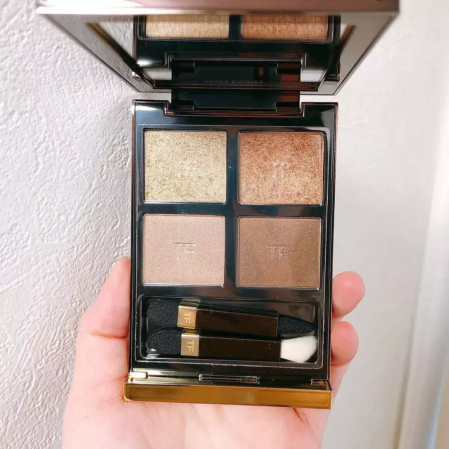 デパコス ヌーディアイシャドウ6選 おしゃれな抜け感メイクのコツも ローリエプレス デパコス ヌーディアイシャドウ6選 おしゃれな抜け感メイクのコツも ローリエプレス