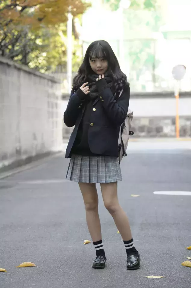 フォロワー1000人以上のjc Jk 私服よりセンスが問われる 冬のあったか制服コーデ見せて ローリエプレス