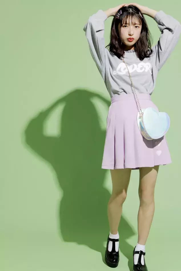 重なる線がロマンチック チェックを仕込んだスクールガールコーデのあのコに夢中 ローリエプレス 重なる線がロマンチック チェックを仕込んだスクールガールコーデのあのコに夢中 ローリエプレス