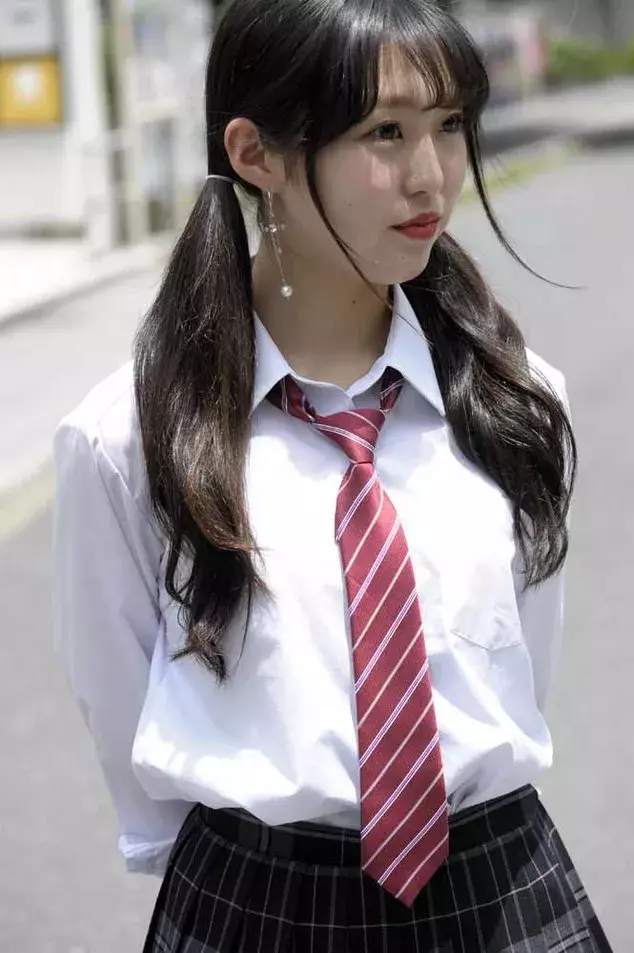 Snsフォロワー1000人以上のjc Jk オシャレな夏の制服コレクション ローリエプレス