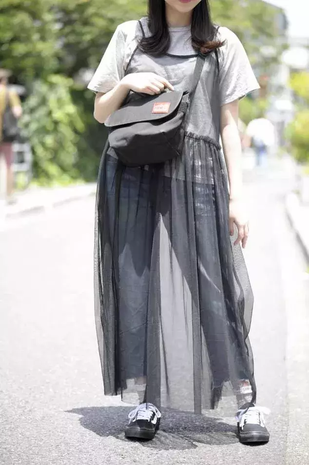 フォロワー1000人以上のjc Jk 学校行事は動きやすさ オシャレを叶える レイヤード ファッションが ローリエプレス