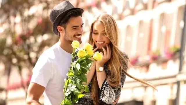 夢占い 好きな人が出てくる大吉な夢13選 恋愛運上昇のサイン ローリエプレス 夢占い 好きな人が出てくる大吉な夢13選 恋愛運上昇のサイン ローリエプレス