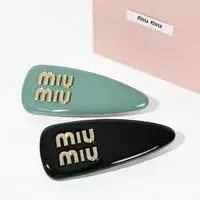 韓国女子にも大人気 Miumiu ミュウミュウ ヘアアクセサリー特集 ローリエプレス