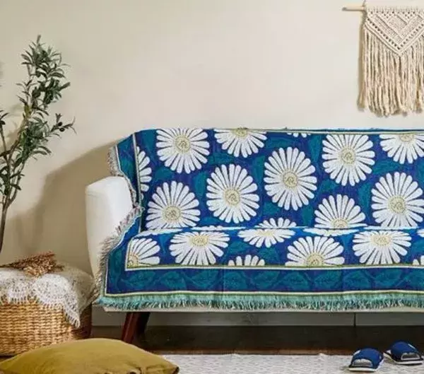 新しい季節に向けて模様替え ソファカバー で叶えるおしゃれインテリア ローリエプレス