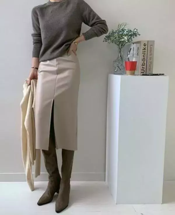 この秋冬着たい究極の女っぽコーデ スカートとロングブーツ のレディな関係 ローリエプレス