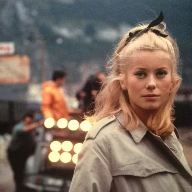 エディターがおす 映画 特集 可憐で詩的な60s ロシュフォールの恋人たち シェルブールの雨傘 Etc ローリエプレス エディターがおす 映画 特集 可憐で詩的な60s ロシュフォールの恋人たち シェルブールの雨傘 Etc ローリエプレス