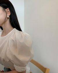 【2021夏トレンド】「ボリューム袖」を取り入れた韓国ファッション