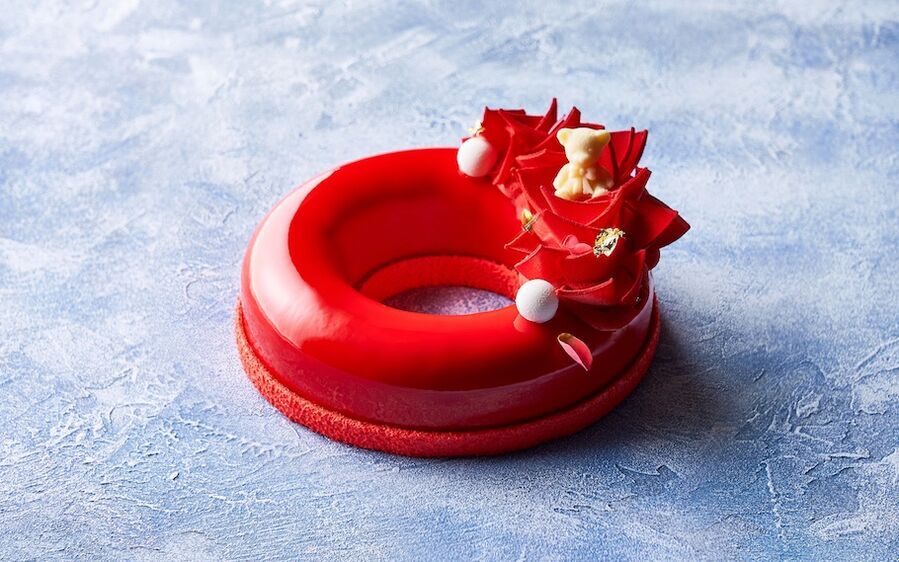 真っ赤なクリスマスケーキ5！魅せられる【深紅】をまとうクリスマスケーキをスイーツライターが厳選の8枚目の画像