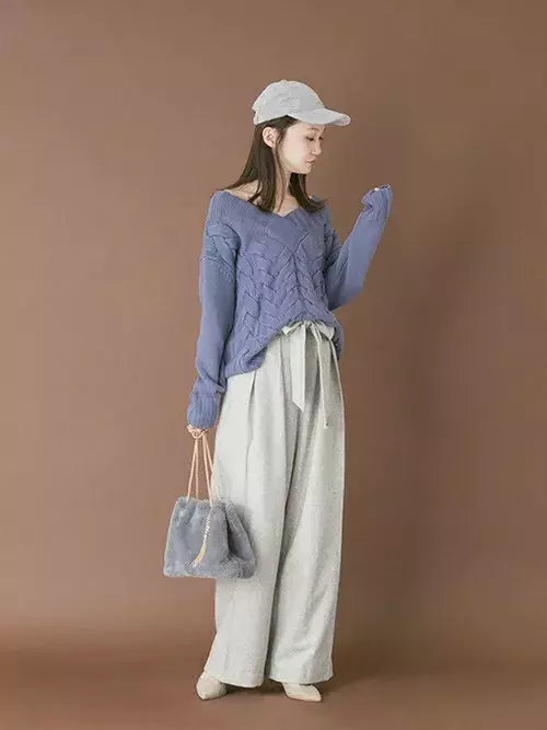 秋もオフショルが大活躍 女っぽさ3割増のオフショルコーデ術 ローリエプレス 秋もオフショルが大活躍 女っぽさ3割増のオフショルコーデ術 ローリエプレス