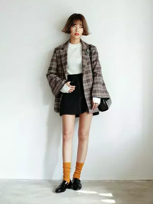 彼氏が喜ぶ秋のデート服 秋冬はさりげない肌見せコーデでモテを狙って♡ - ローリエプレス