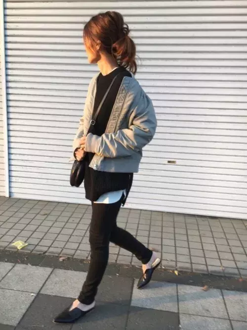 カジュアルなのに色っぽい ゆるっとおだんご似合わせコーデ 動画あり ローリエプレス