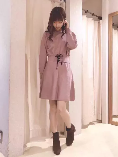 1枚でかわいく決まる最強ワンピ 冬デートで着たい愛されモテワンピース ローリエプレス
