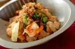 鶏のミークアン（ベトナム風麺料理）