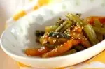 野沢菜と柿の炒め物