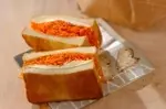 ニンジンのクミン炒め風サンドイッチ