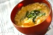手軽に栄養たっぷり！ふんわりたまごのニラ玉みそ汁　by吉田 朋美さん