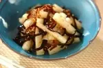 塩もみ大根と佃煮の和え物